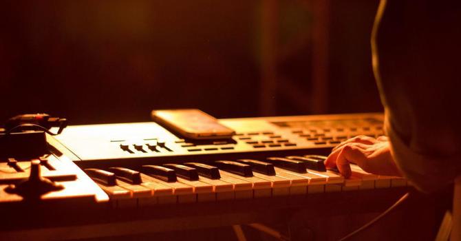 Être ambidextre : avantages, potentiel et personnalité