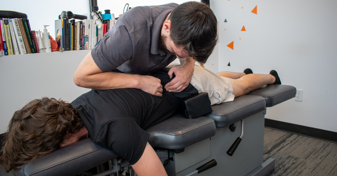 La chiropratique, bien plus que la colonne vertébrale